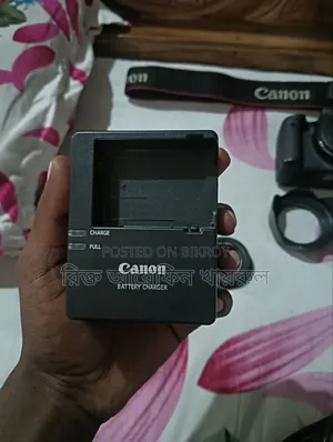 Canon 700D