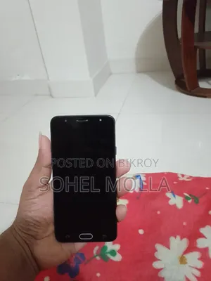 Samsung Galaxy J7 Pro 64 GB Black