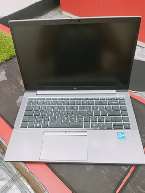 Laptop HP ZBook Firefly 14 G10 16GB Intel Core I5 SSD 256GB