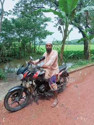 বাজাজ ডিসকভার ১২৫ ২০১৯ কালো