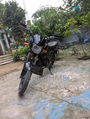 মোটরসাইকেল ২০১৬ কালো
