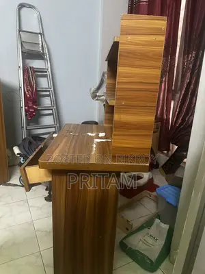 Small Reading Table