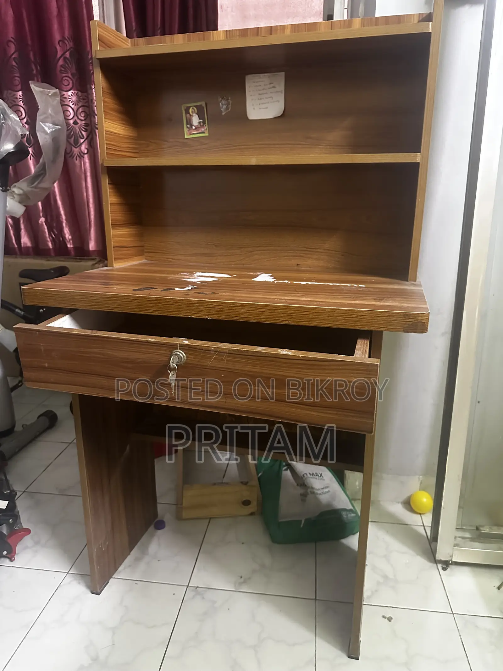 Small Reading Table