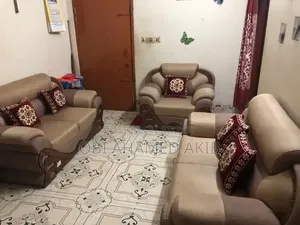 Sofa With Center Table for Sale