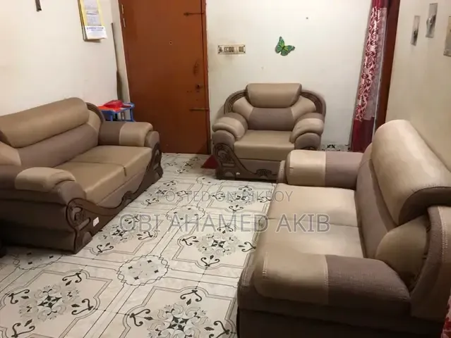 Sofa With Center Table for Sale
