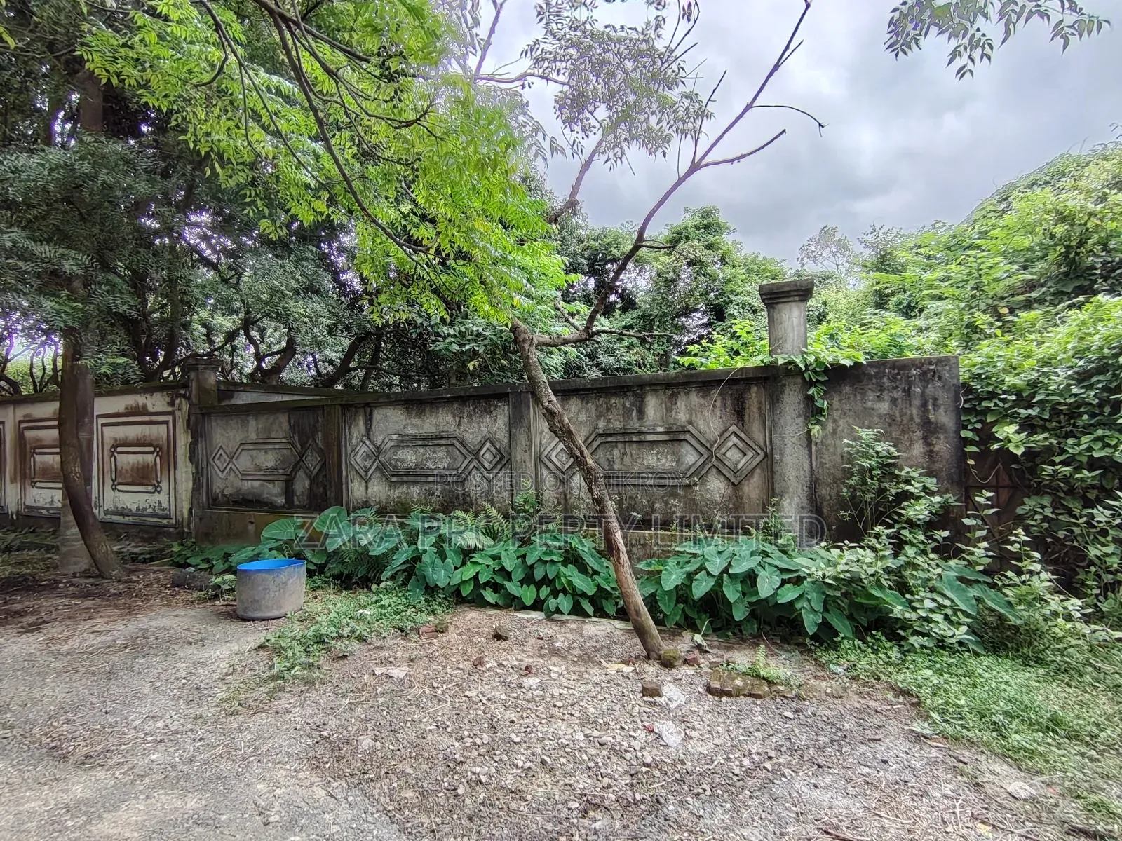 5 Katha at Sector 26 at low price