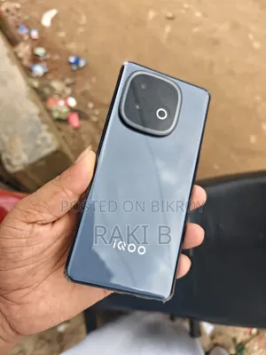 iQOO Z10 256 GB Black