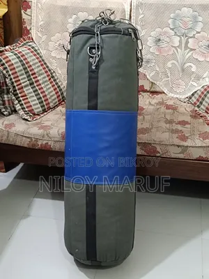 Premium Heavy-Duty Punching Bag / Boxing Bag , Fully Filled