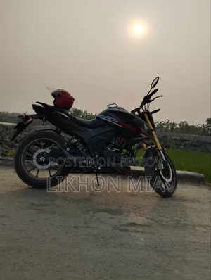 Honda Hornet 2.0 2026 Black
