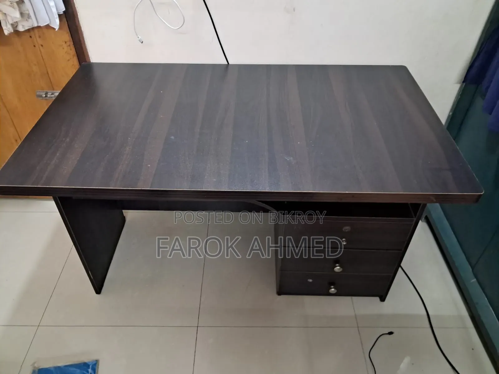 Reading Table