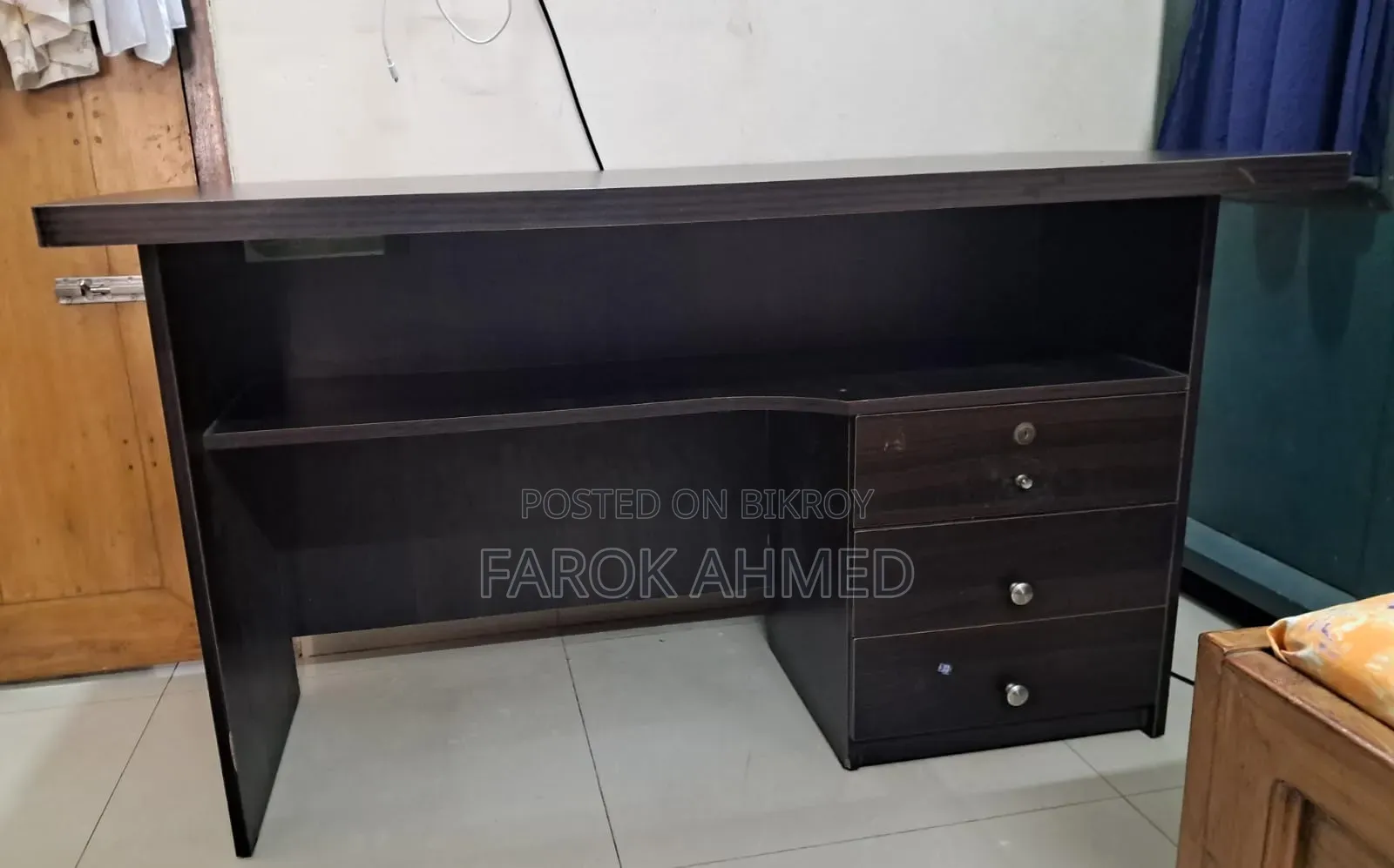 Reading Table