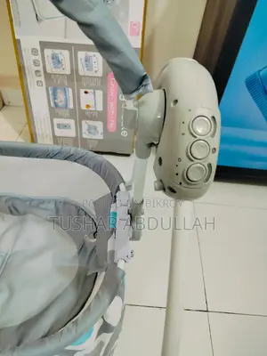 Bacchader Dolna / Automatic Baby Swing Cradle