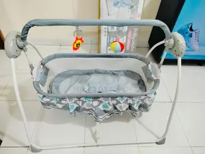 Bacchader Dolna / Automatic Baby Swing Cradle