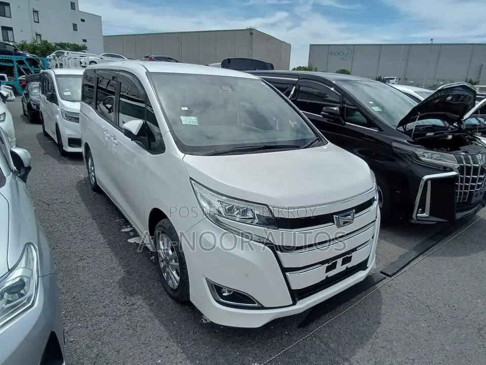 Toyota Noah 2021 Pearl
