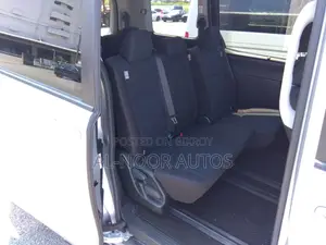 Toyota Noah ২.০ ফ্রন্ট-হুইল ড্রাইভ (৮ আসন বিশিষ্ট) ২০২১ সিলভার
