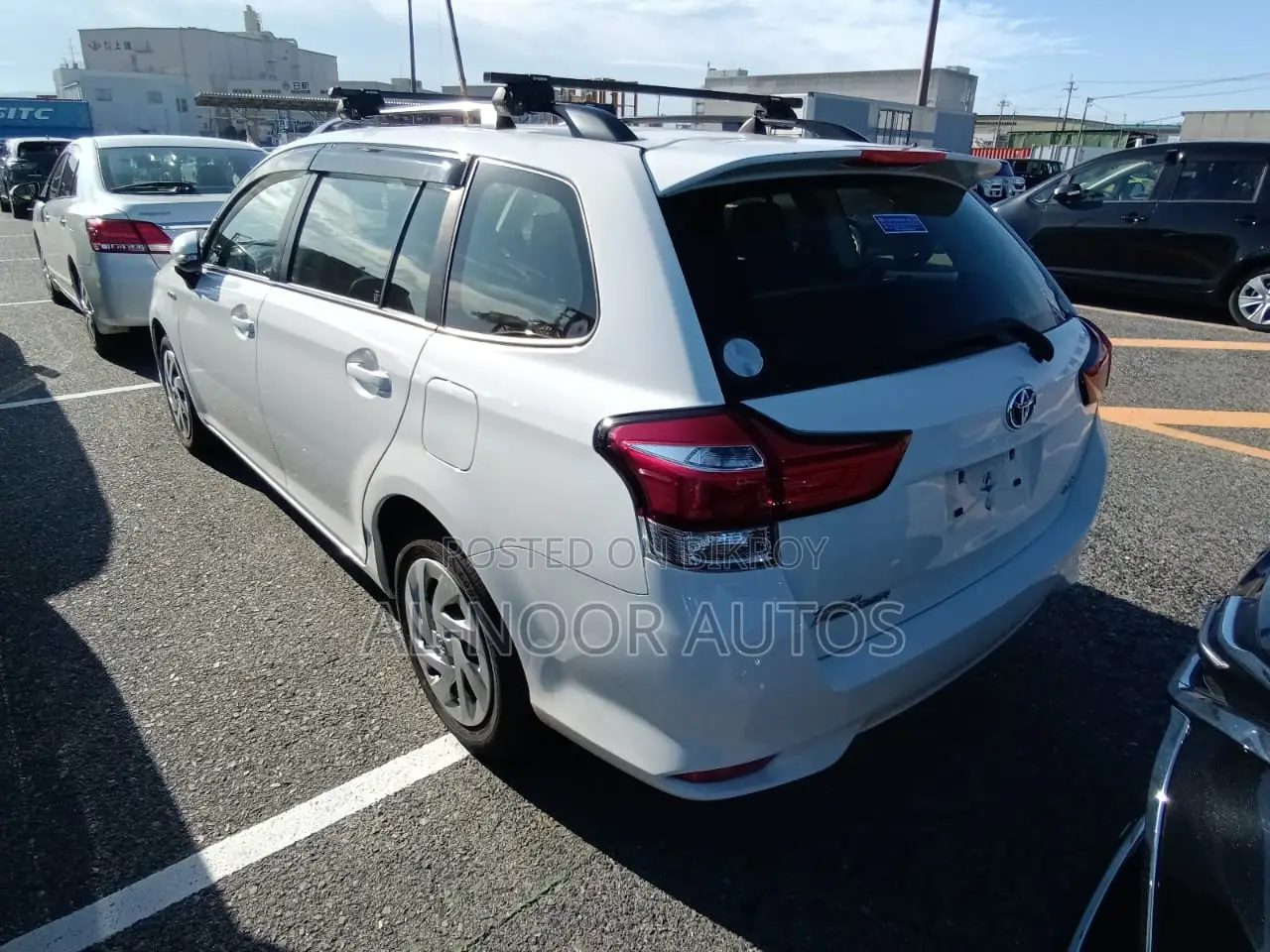 Toyota Corolla Fielder 1.5 Hybrid FWD 2021 White