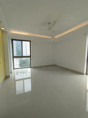 ভাড়ার জন্য বিলাসবহুল সেমি-ফার্নিশড অফিস স্পেস | ৪২০০ বর্গফুট