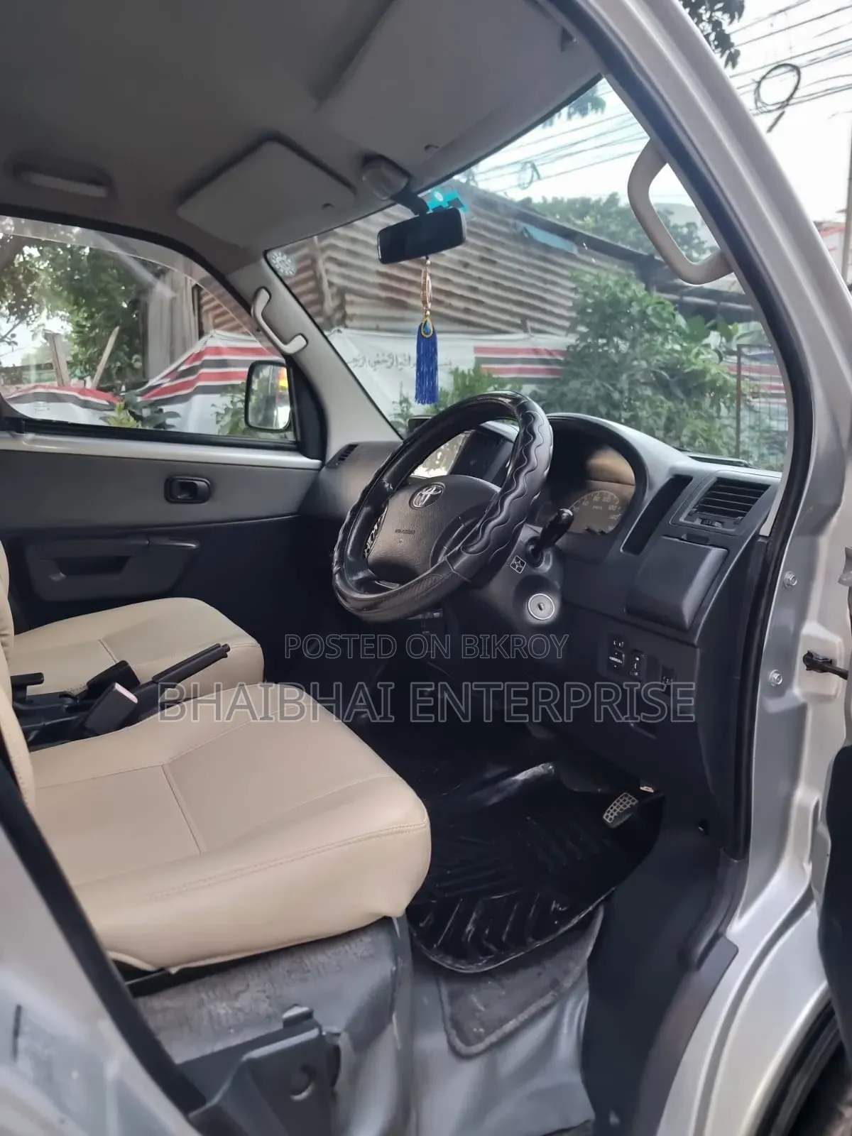 Toyota Noah 2010 Silver