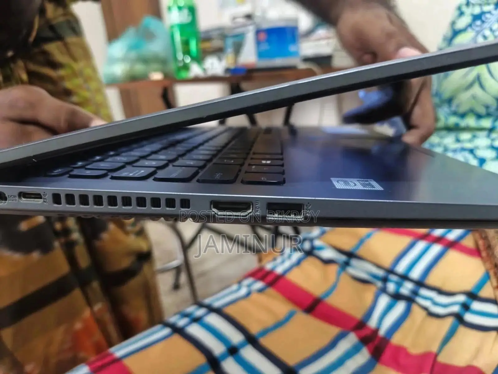 ল্যাপটপ আসুস ভিভুবুক এক্স৫৪০এসএ ৪জিবি ইন্টেল কোর আই৩ এইচডিডি+এসএসডি ১টি