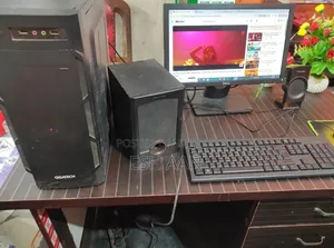 Desktop Computer Dell 12GB Intel Core i5 SSD 500GB