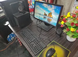 Desktop Computer Dell 12GB Intel Core i5 SSD 500GB