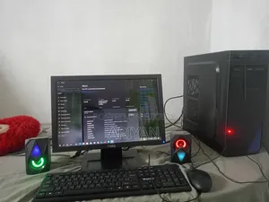 Desktop Computer Dell 8GB Intel Core i5 eMMC 512GB