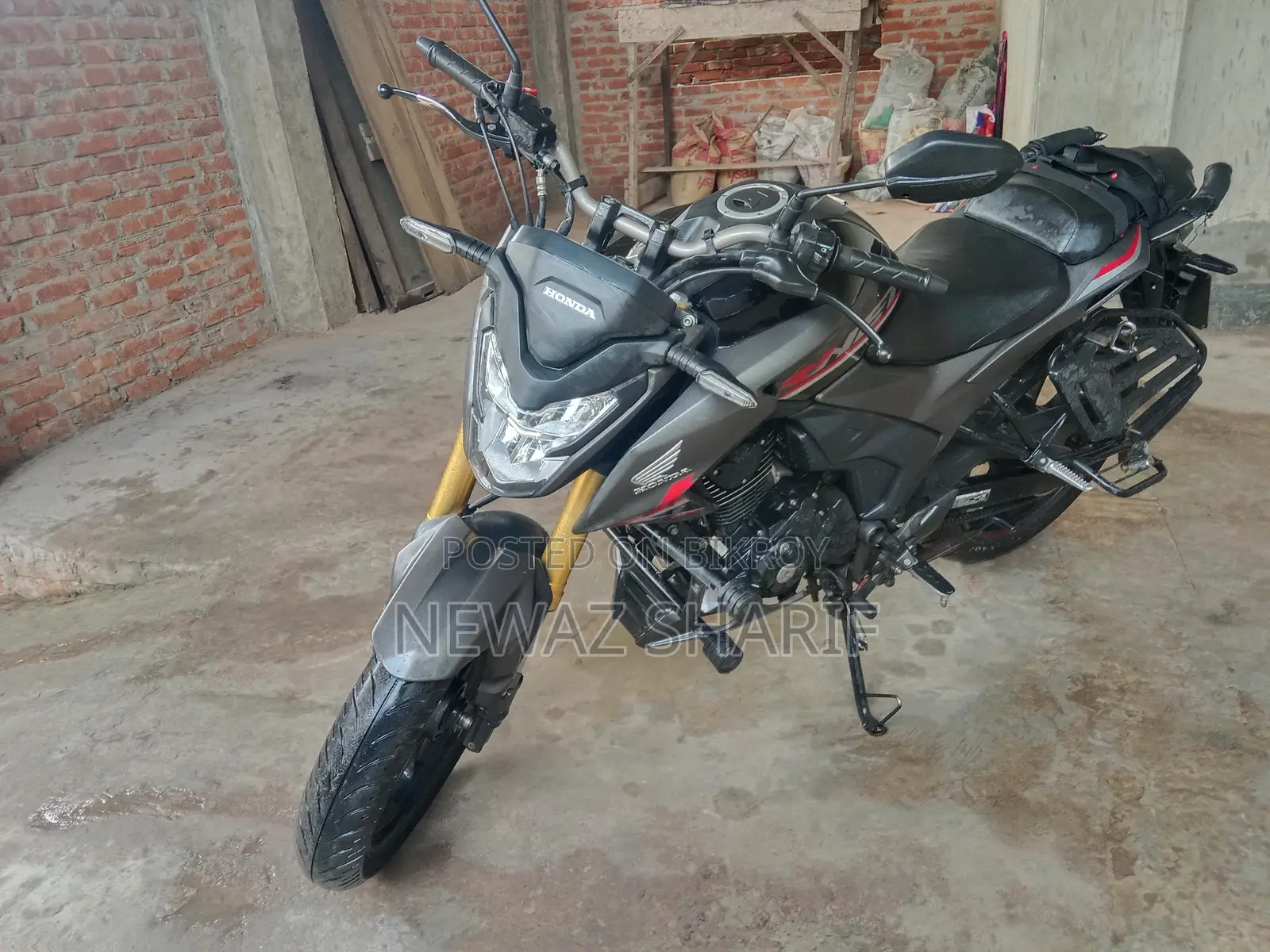 Honda Hornet 2025 Black