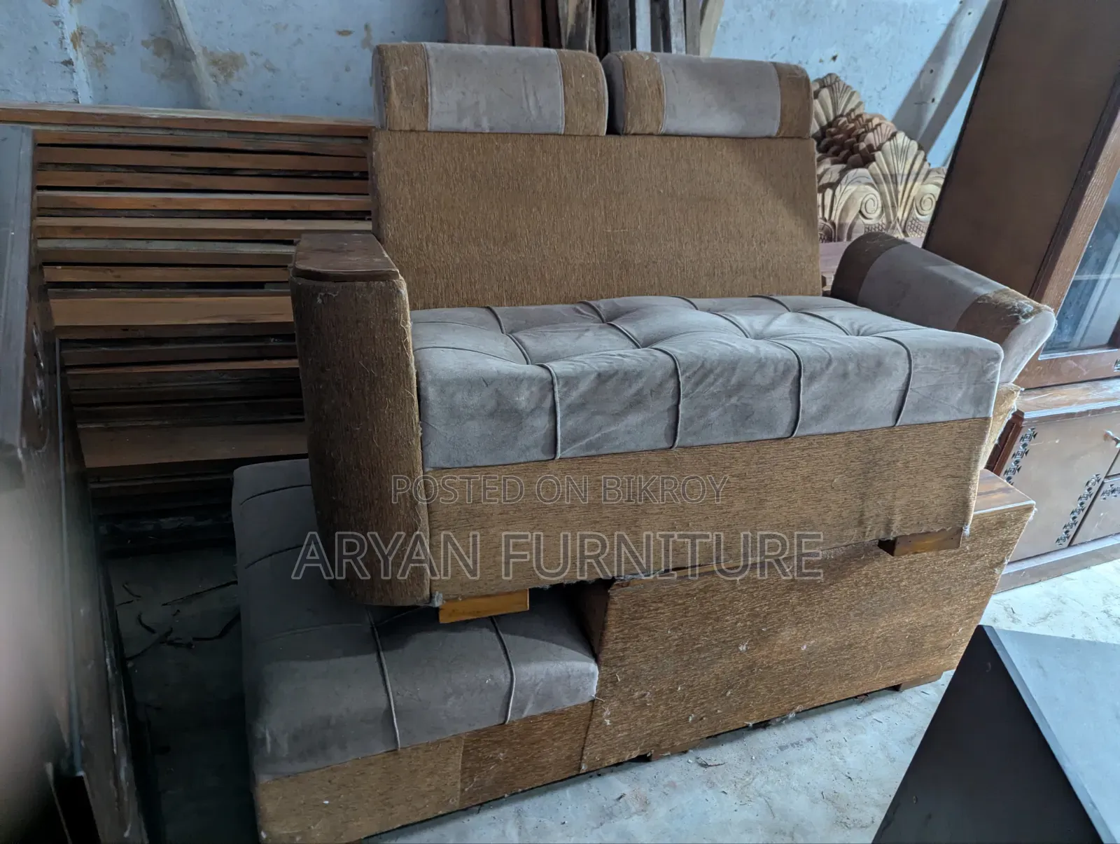 Sofa made with mixed teak wood, fully fresh