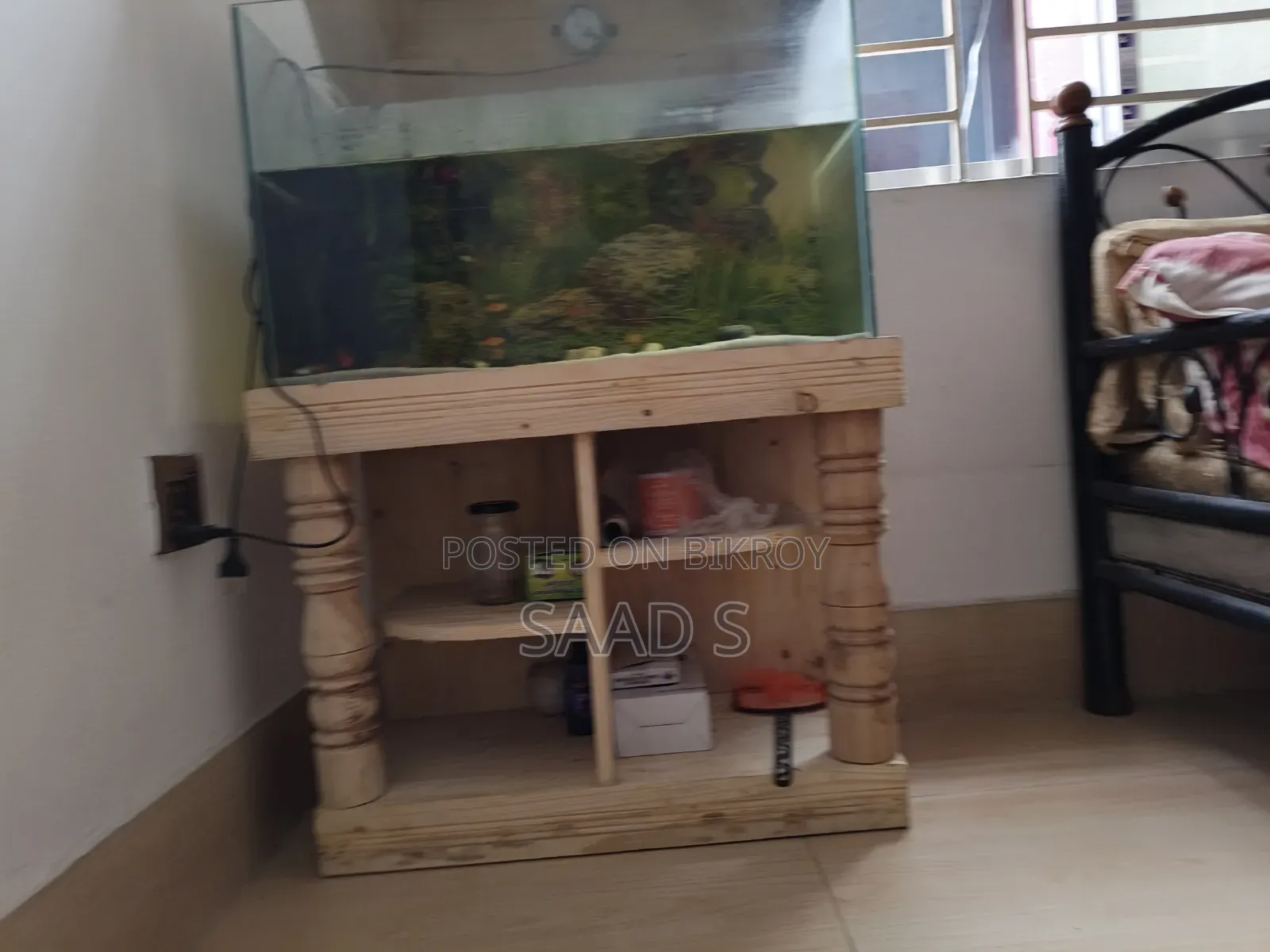 Sell Post Aquarium
