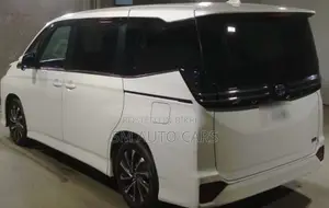 Toyota Voxy Hybrid S-Z 2WD 7-Seater 2023 Pearl