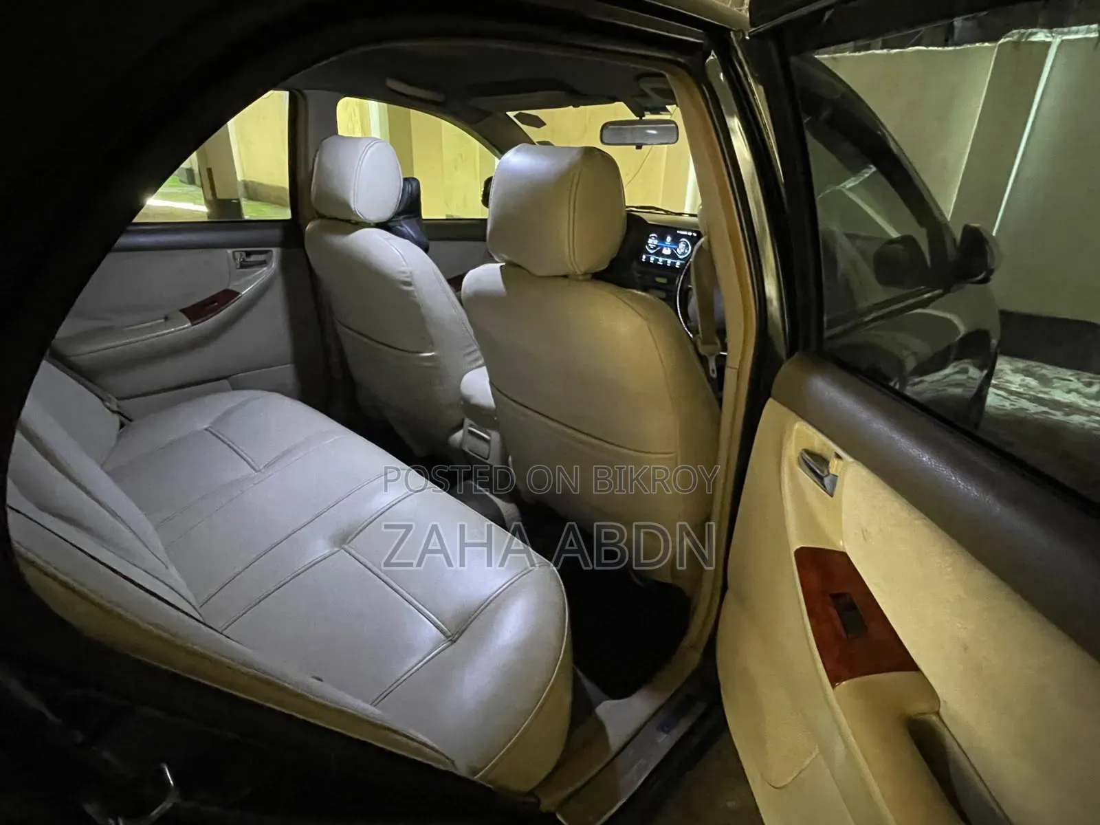 Toyota Corolla 2001 Black