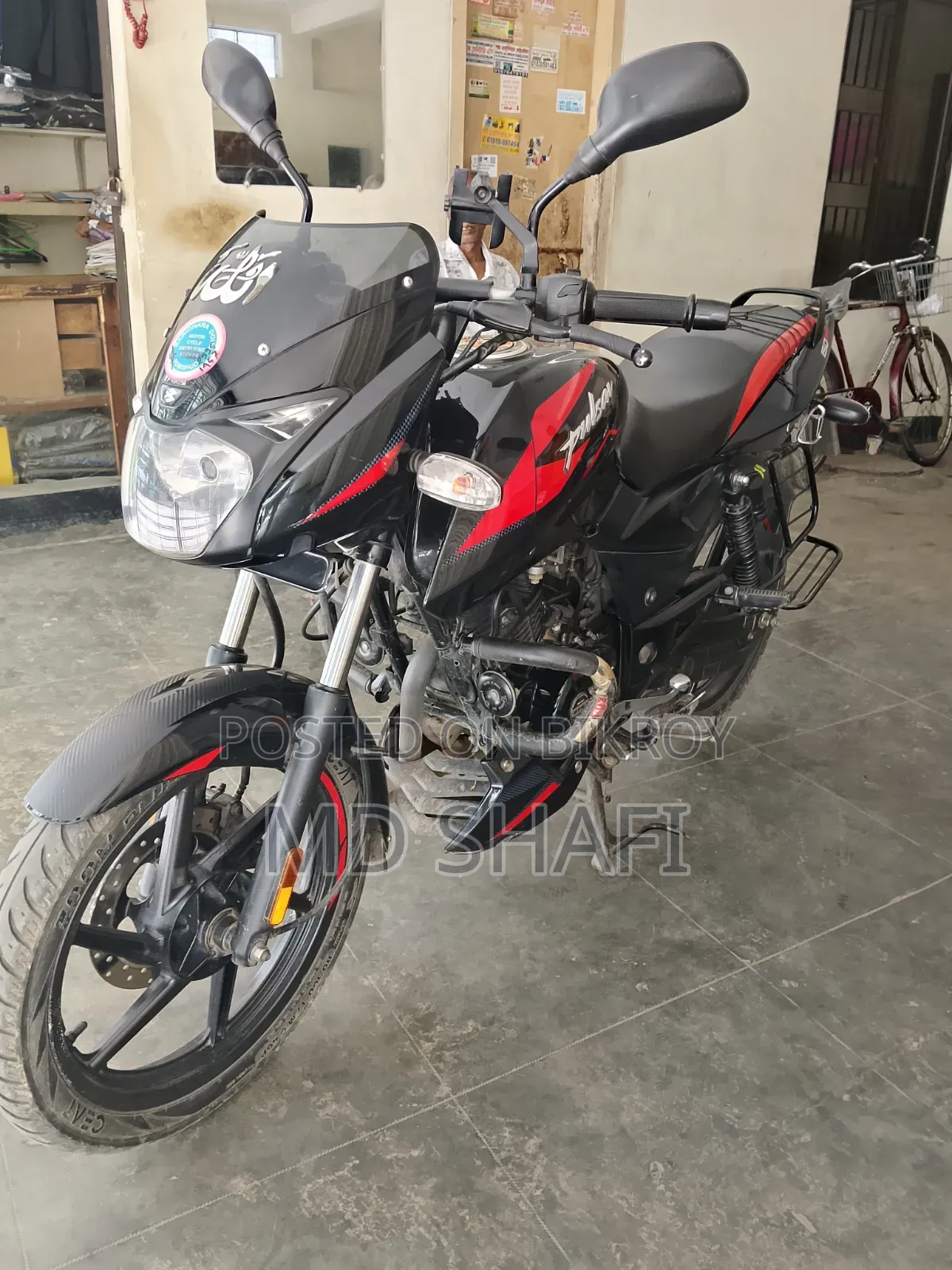 বাজাজ পালসার ১৫০ ২০২২ ব্ল্যাক