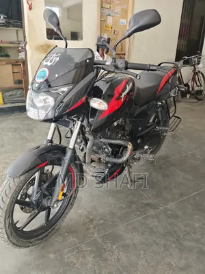 বাজাজ পালসার ১৫০ ২০২২ ব্ল্যাক