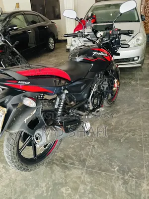 বাজাজ পালসার ১৫০ ২০২২ ব্ল্যাক
