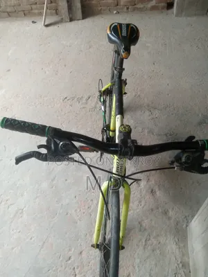 চিকন চাকা রোড বাইক