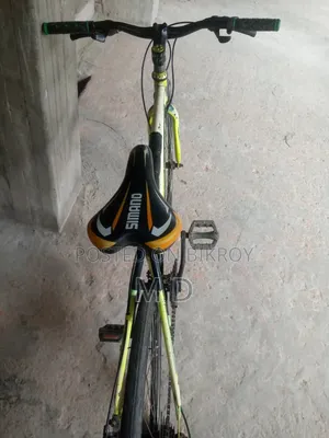 চিকন চাকা রোড বাইক