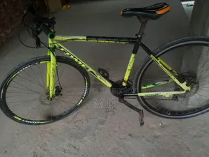 চিকন চাকা রোড বাইক