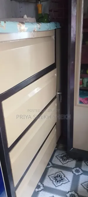 Almirah and wardrobes for sell
