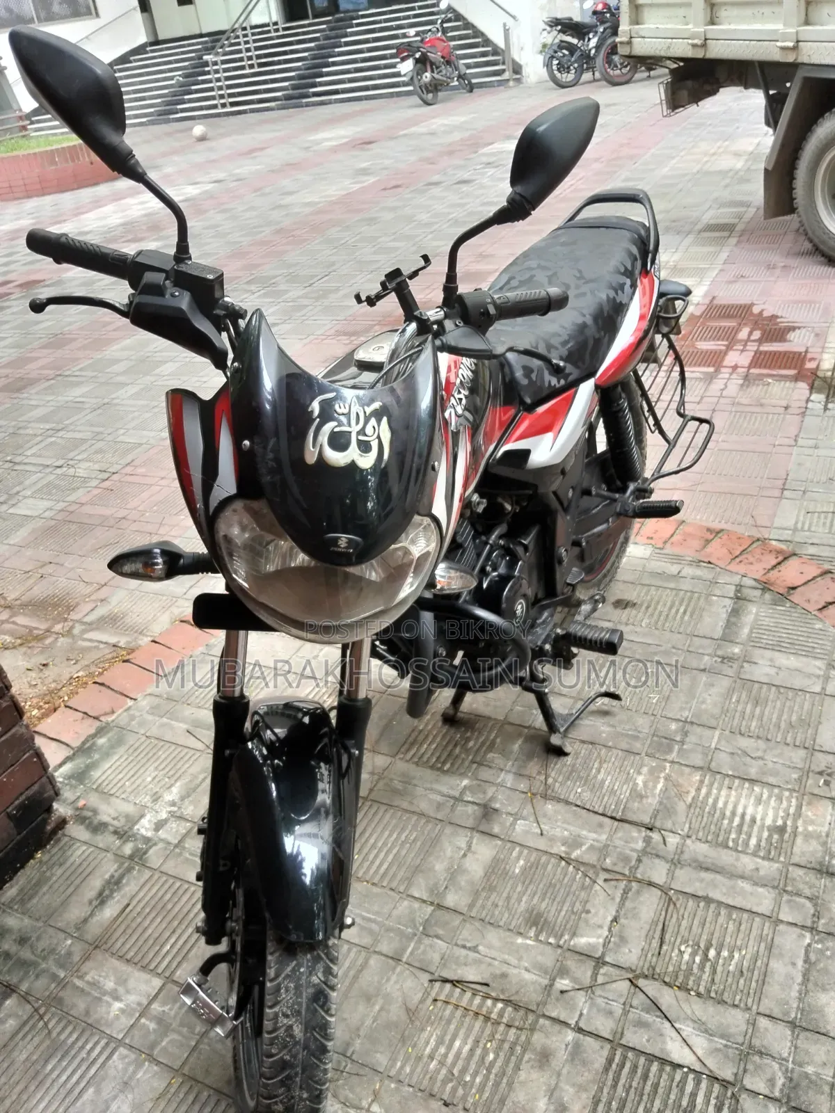 বাজাজ ডিসকভার ১২৫ ২০২১ ব্ল্যাক
