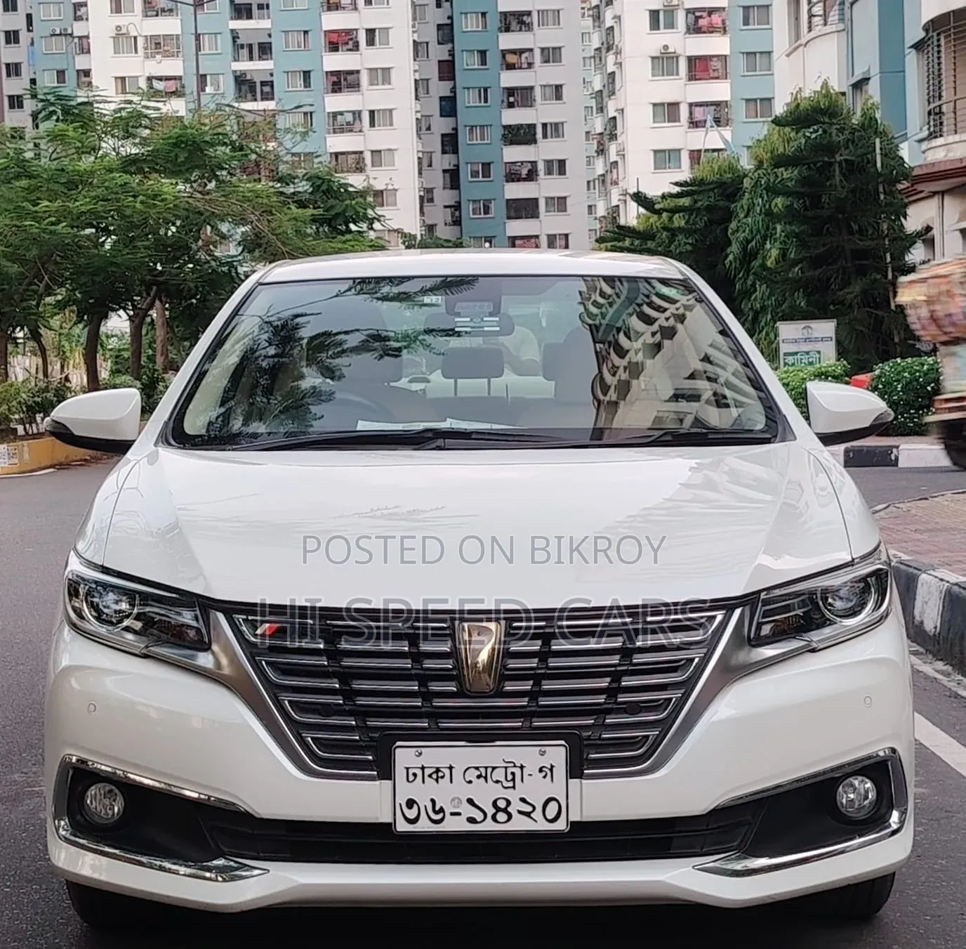 টয়োটা প্রমিও ২০১৮ পার্ল