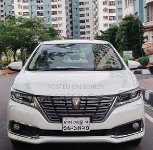 টয়োটা প্রমিও ২০১৮ পার্ল