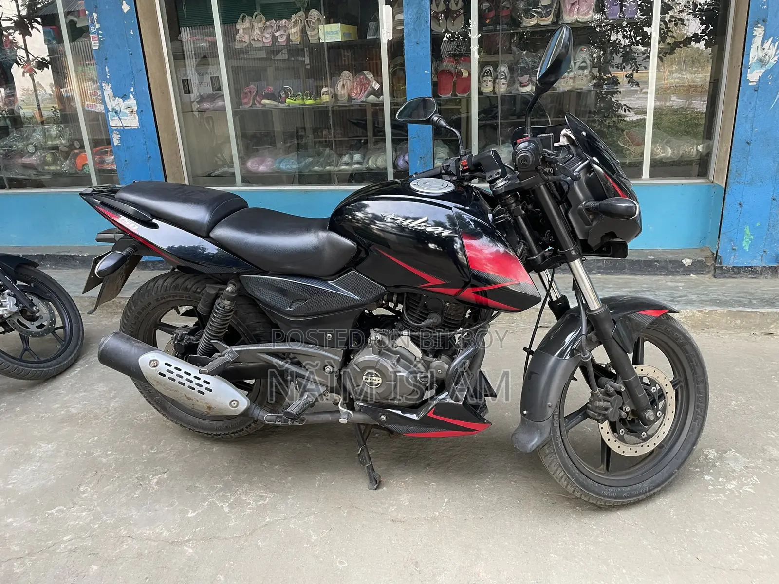 Bajaj Pulsar 150 2021 Red