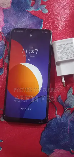 স্যামসাং গ্যালাক্সি এম১২ (ইন্ডিয়া) ১২৮ জিবি ব্ল্যাক