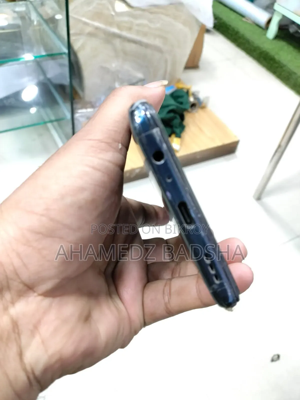 নতুন অপো রেনো ২এফ ১২৮ জিবি ব্লু