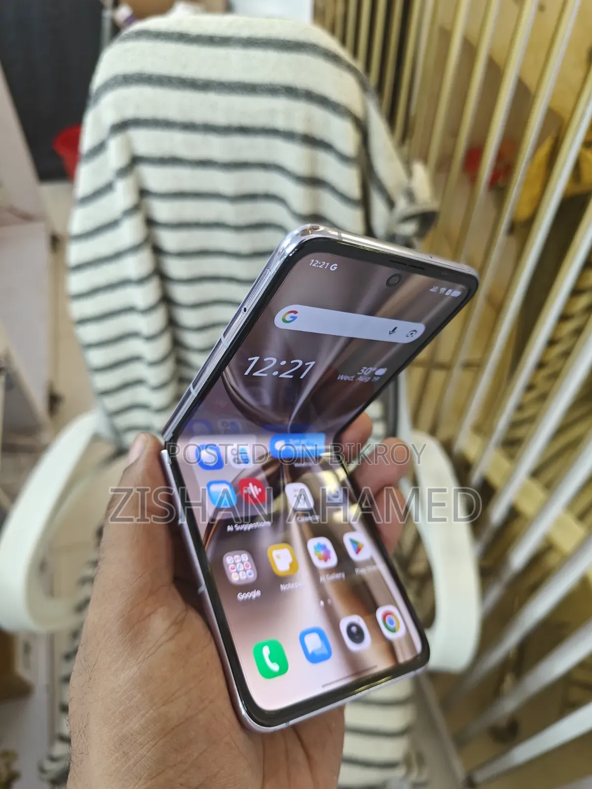 Tecno Phantom v Flip 5G 256 GB Purple