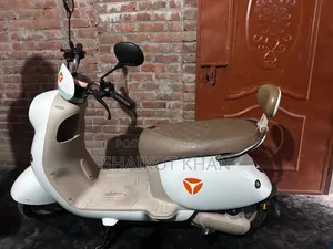 Yadea M6 2026