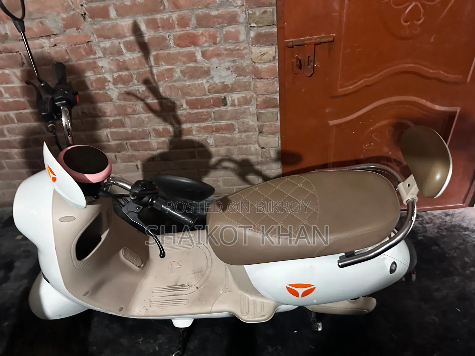 Yadea M6 2026