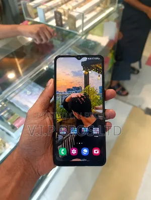 Samsung Galaxy M12 128 GB Blue