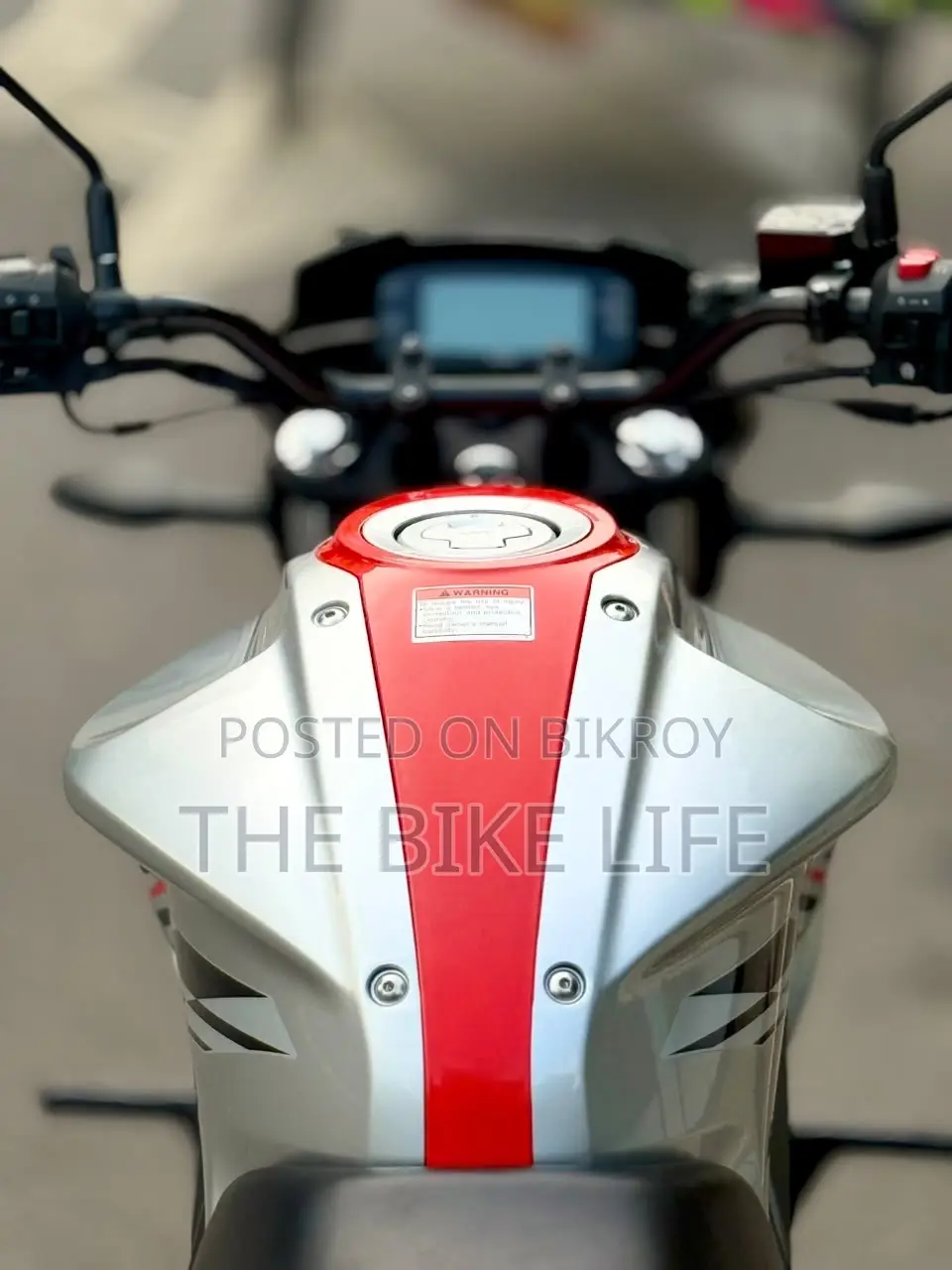 Suzuki Gixxer 2026 Orange
