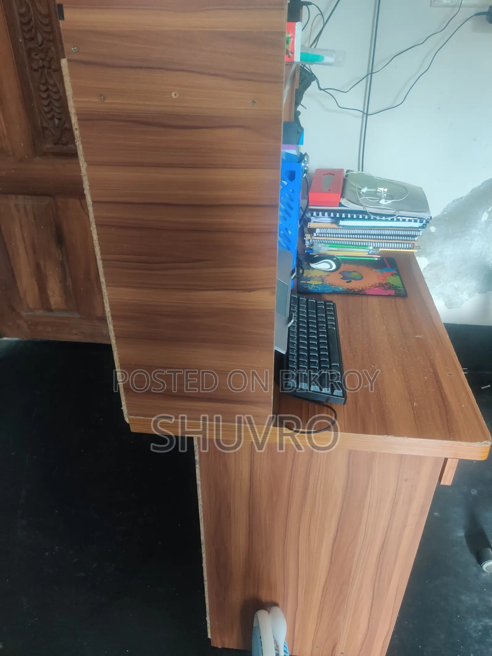 Reading Table